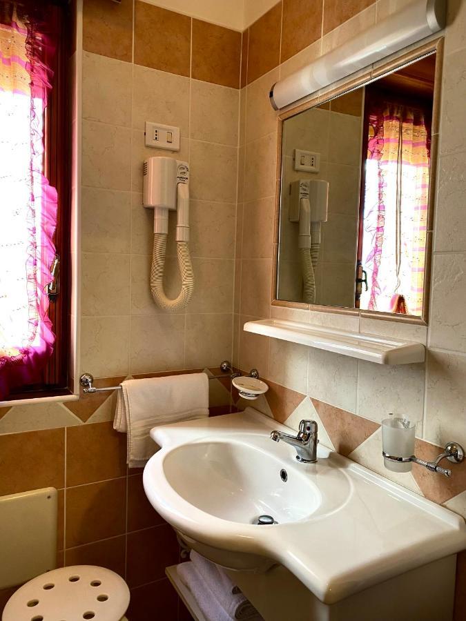 Hotel Vallisdea Sala Consilina Luaran gambar