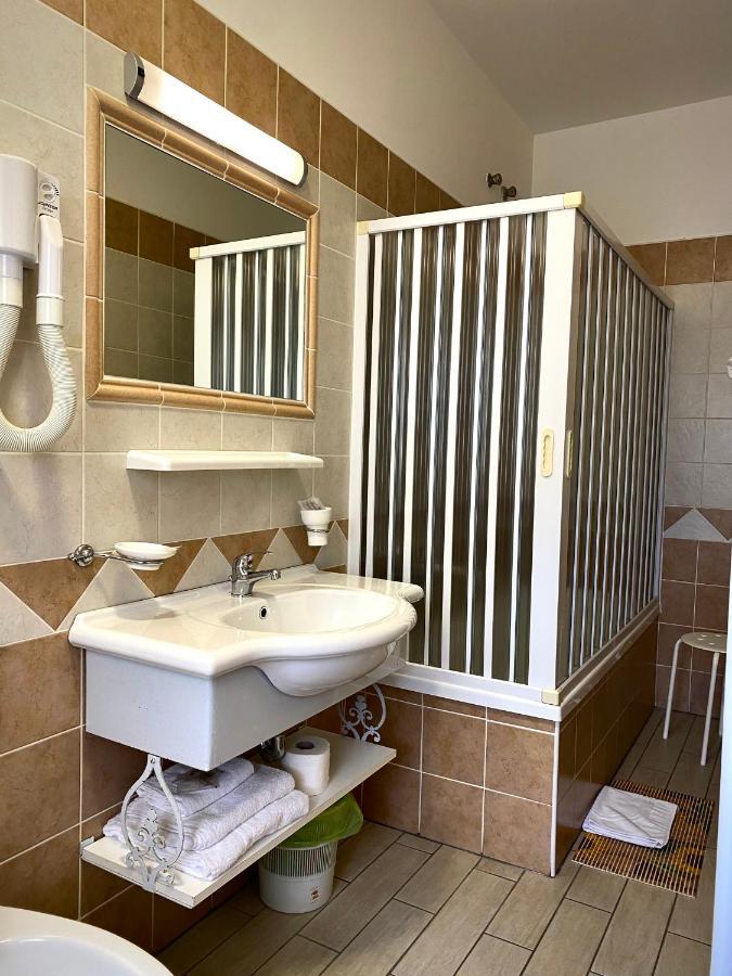 Hotel Vallisdea Sala Consilina Luaran gambar