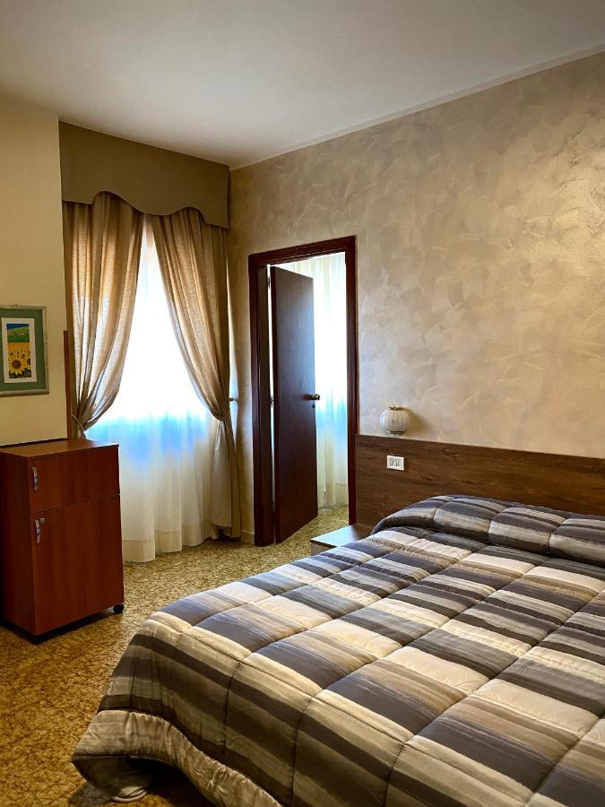 Hotel Vallisdea Sala Consilina Luaran gambar