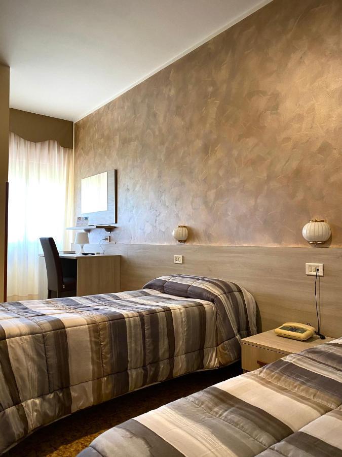 Hotel Vallisdea Sala Consilina Luaran gambar
