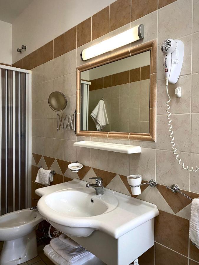 Hotel Vallisdea Sala Consilina Luaran gambar