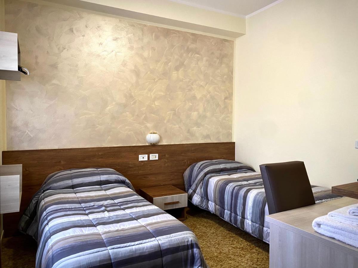 Hotel Vallisdea Sala Consilina Luaran gambar